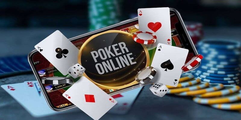 Chơi game bài chiến thuật poker